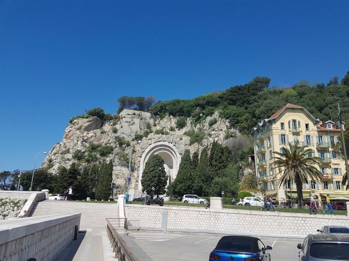 Les Palmiers A 700M De La Mer ニース エクステリア 写真